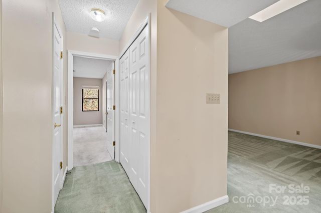 2604 Vineyard Boulevard, Asheville, NC 28805