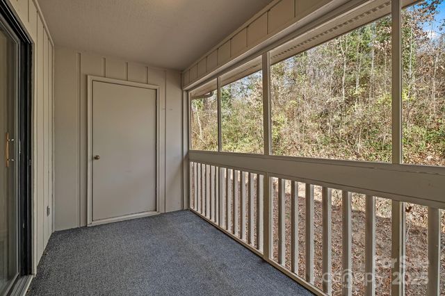 2604 Vineyard Boulevard, Asheville, NC 28805