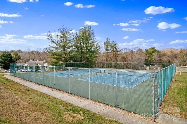 2604 Vineyard Boulevard, Asheville, NC 28805