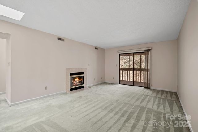 2604 Vineyard Boulevard, Asheville, NC 28805