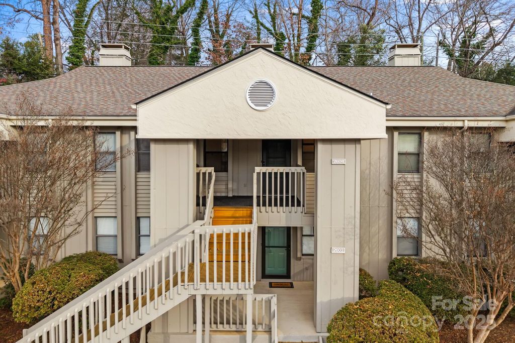 2604 Vineyard Boulevard, Asheville, NC 28805