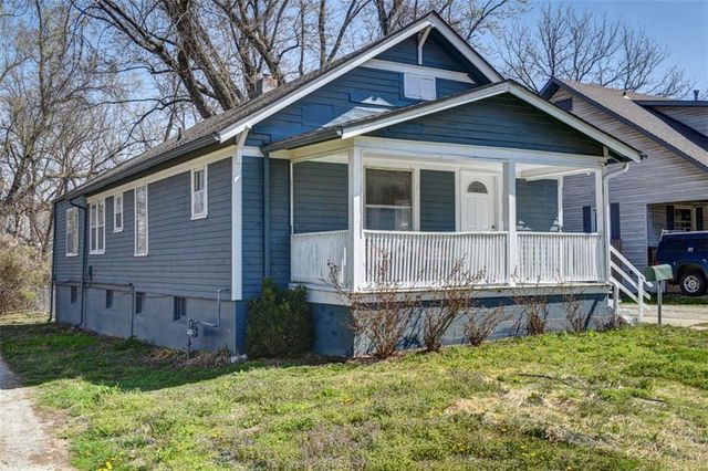 10126 Golf Avenue, Independence, MO 64053