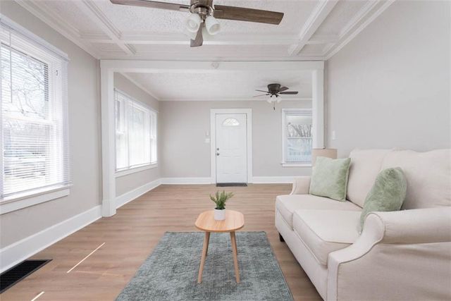 10126 Golf Avenue, Independence, MO 64053