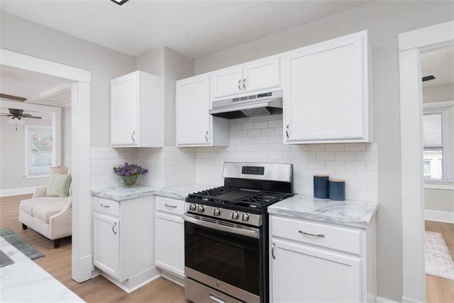 10126 Golf Avenue, Independence, MO 64053