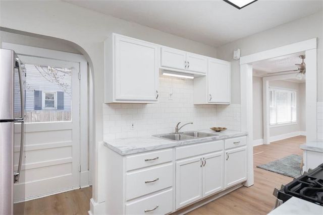 10126 Golf Avenue, Independence, MO 64053