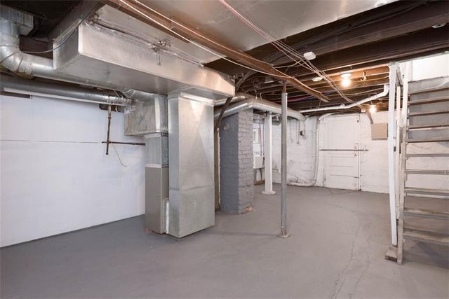 10126 Golf Avenue, Independence, MO 64053