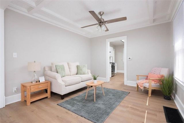 10126 Golf Avenue, Independence, MO 64053