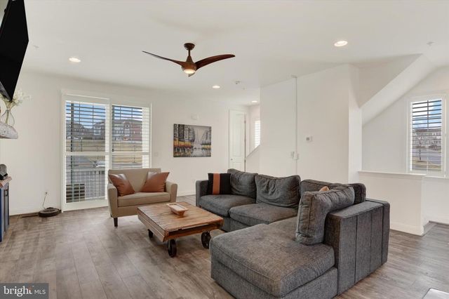 3259 MATEER LN, Mechanicsburg, PA 17055