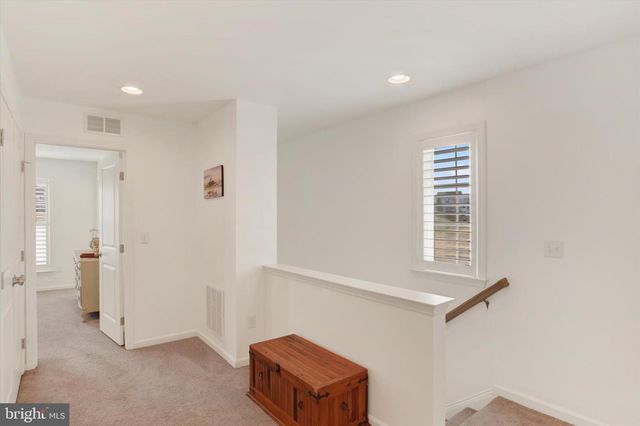 3259 MATEER LN, Mechanicsburg, PA 17055