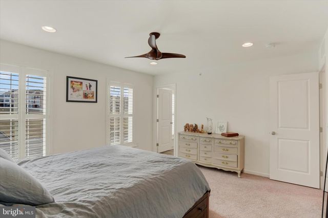 3259 MATEER LN, Mechanicsburg, PA 17055