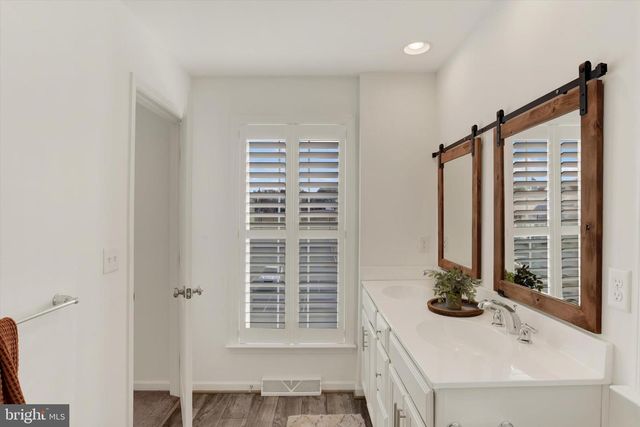 3259 MATEER LN, Mechanicsburg, PA 17055