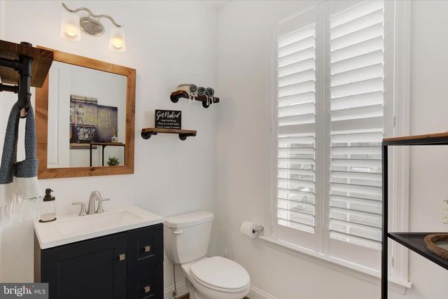 3259 MATEER LN, Mechanicsburg, PA 17055