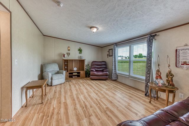 2069 Devault Bridge Road, Piney Flats, TN 37686