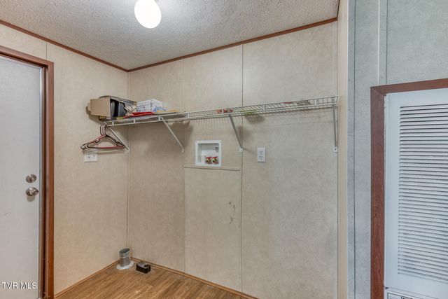 2069 Devault Bridge Road, Piney Flats, TN 37686