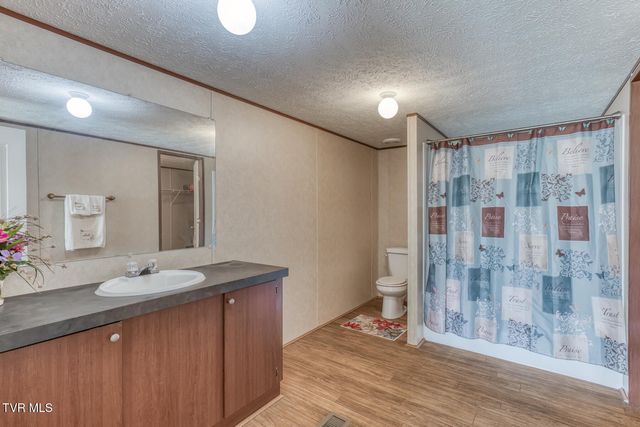 2069 Devault Bridge Road, Piney Flats, TN 37686