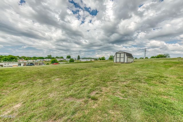 2069 Devault Bridge Road, Piney Flats, TN 37686