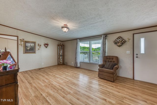 2069 Devault Bridge Road, Piney Flats, TN 37686