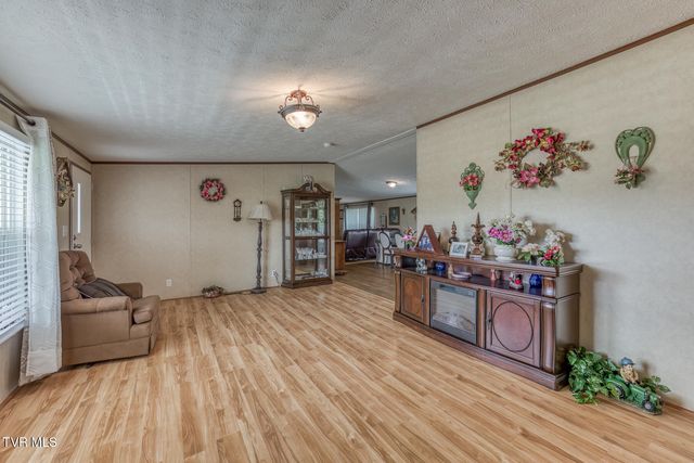 2069 Devault Bridge Road, Piney Flats, TN 37686