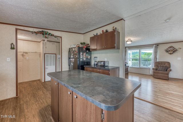 2069 Devault Bridge Road, Piney Flats, TN 37686