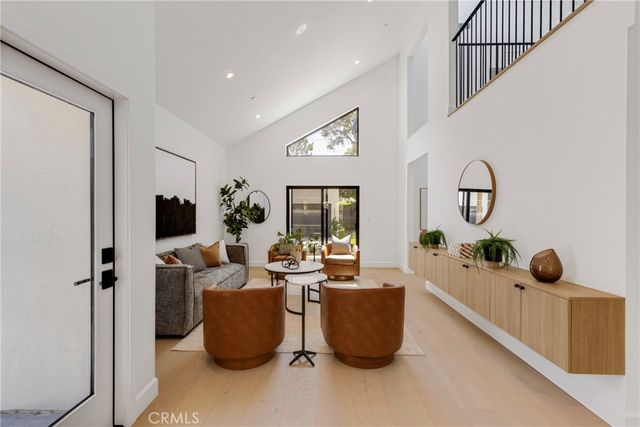 335 S Parish Place, Burbank, CA 91506