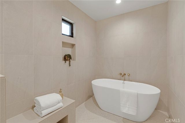 335 S Parish Place, Burbank, CA 91506