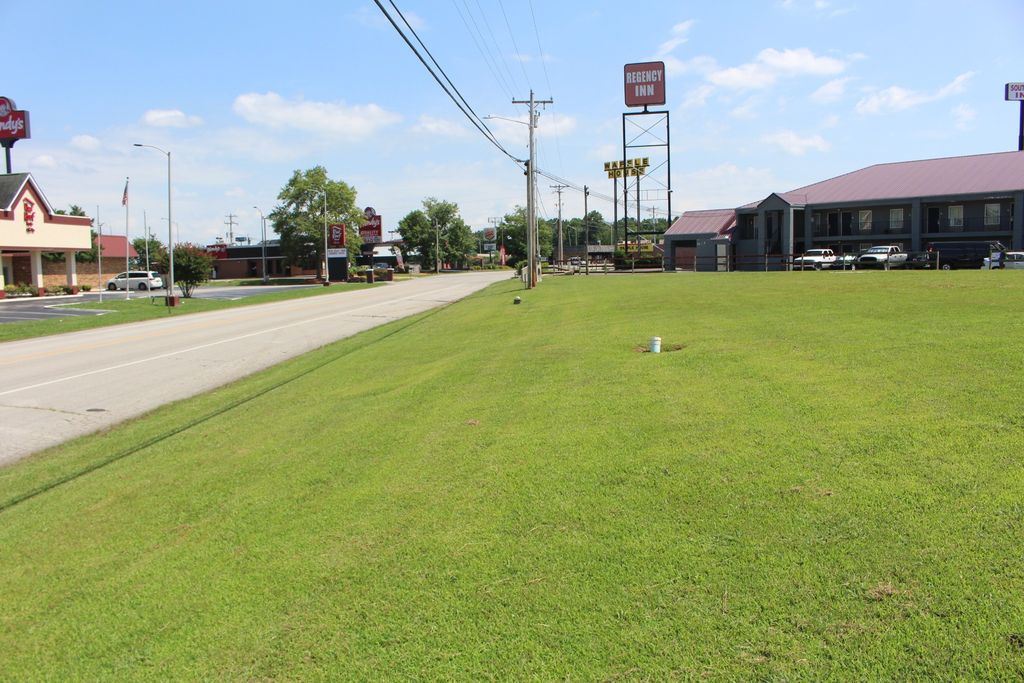 155 Expressway Dr, Manchester, TN 37355