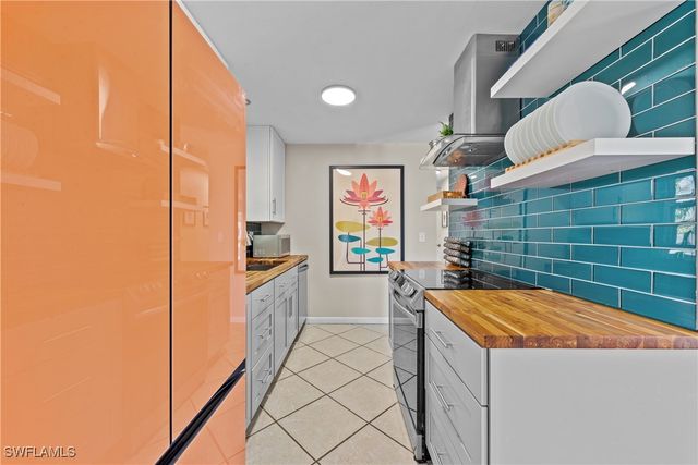 3824 SE 10th PL, Cape Coral, FL 33904