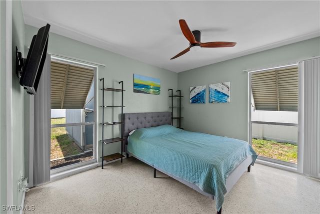 3824 SE 10th PL, Cape Coral, FL 33904