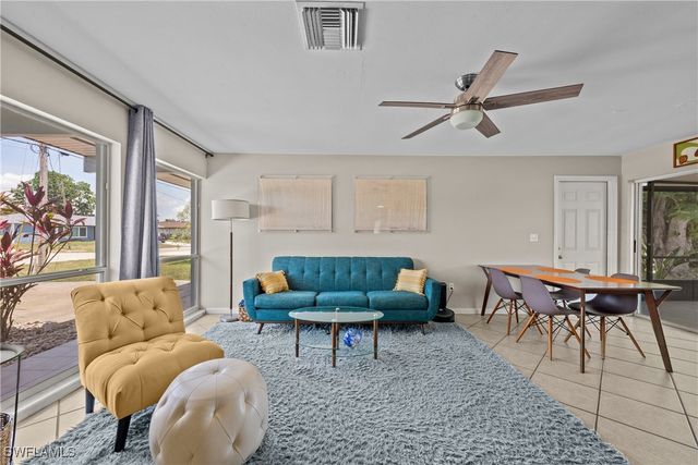 3824 SE 10th PL, Cape Coral, FL 33904