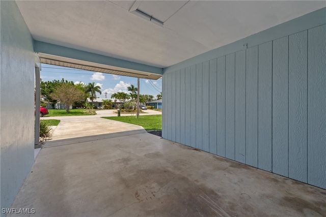 3824 SE 10th PL, Cape Coral, FL 33904