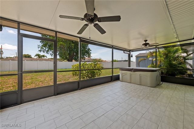 3824 SE 10th PL, Cape Coral, FL 33904