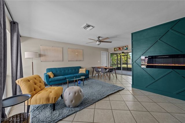 3824 SE 10th PL, Cape Coral, FL 33904