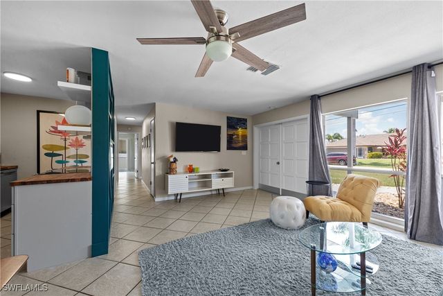 3824 SE 10th PL, Cape Coral, FL 33904