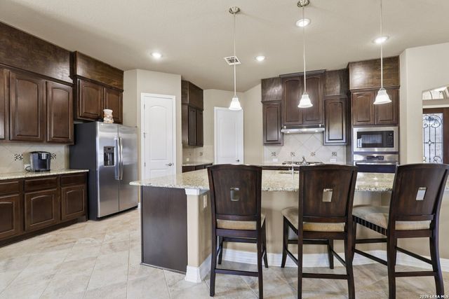 117 texas, Castroville, TX 78009