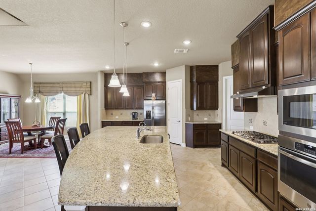 117 texas, Castroville, TX 78009