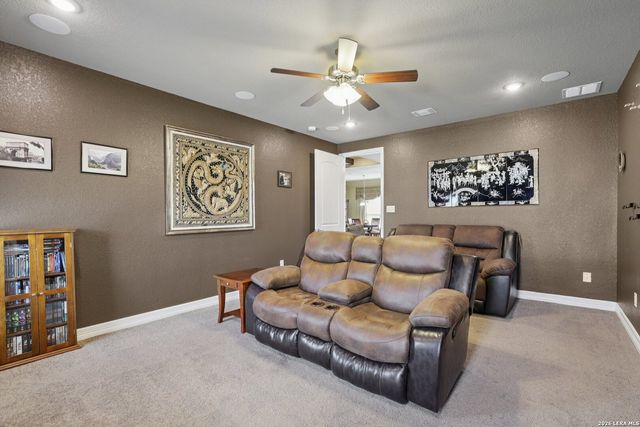 117 texas, Castroville, TX 78009