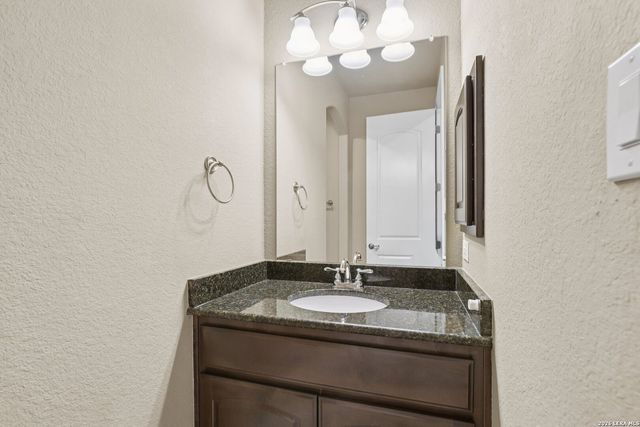 117 texas, Castroville, TX 78009