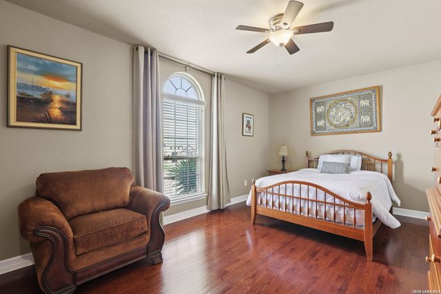 117 texas, Castroville, TX 78009