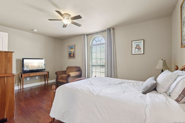 117 texas, Castroville, TX 78009