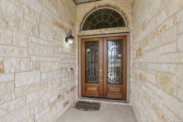 117 texas, Castroville, TX 78009