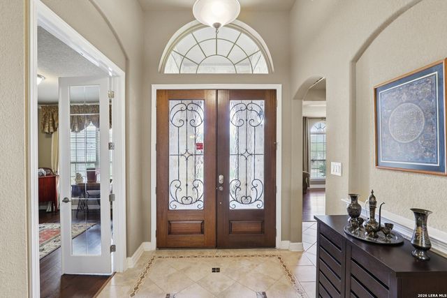 117 texas, Castroville, TX 78009