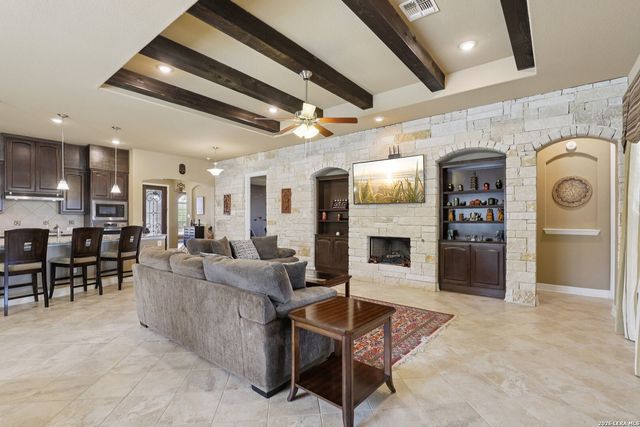 117 texas, Castroville, TX 78009