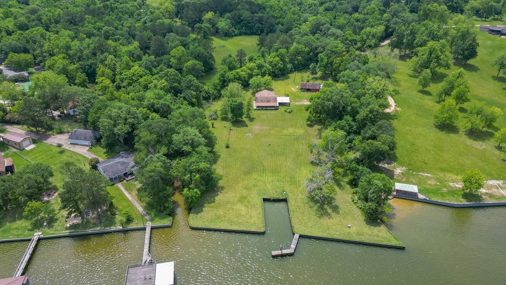 980 Hill Farm Rd Road, Coldspring, TX 77331