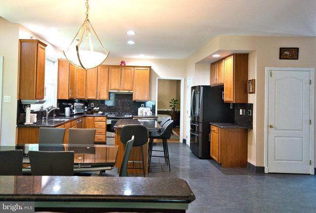 106 BASSATT DR, Downingtown, PA 19335