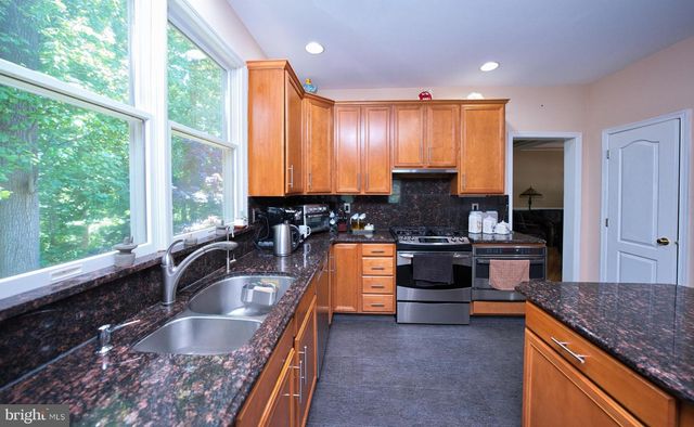 106 BASSATT DR, Downingtown, PA 19335