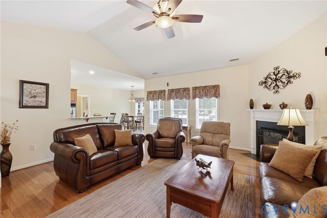 6316 Cookes Farm Dr, Henrico, VA 23231