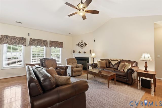 6316 Cookes Farm Dr, Henrico, VA 23231