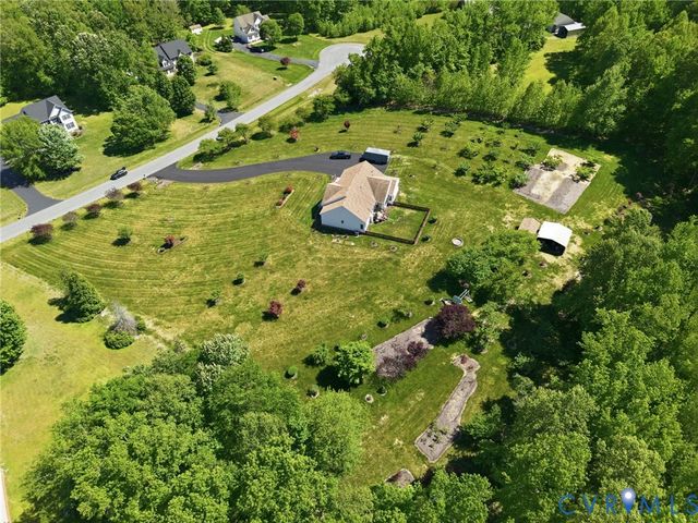 6316 Cookes Farm Dr, Henrico, VA 23231