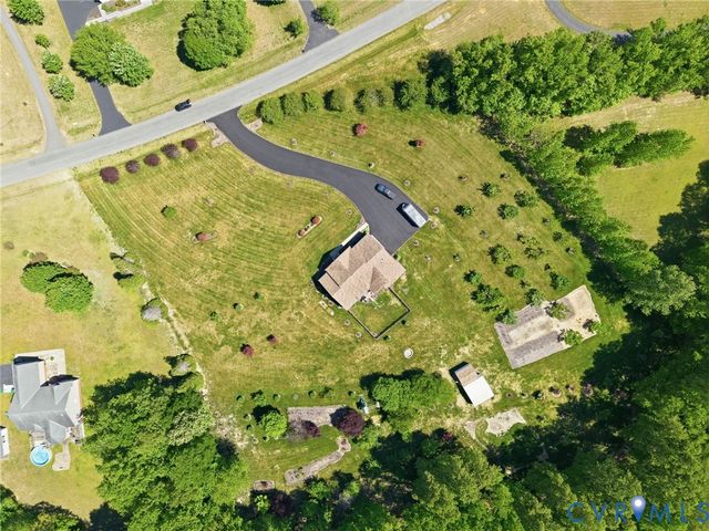 6316 Cookes Farm Dr, Henrico, VA 23231