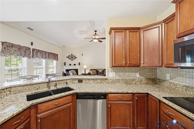 6316 Cookes Farm Dr, Henrico, VA 23231